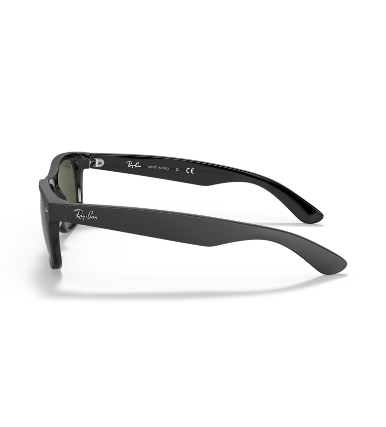 Ray-Ban New Wayfarer RB2132 occhiali da sole nero opaco con lenti verde G-15 - vista laterale