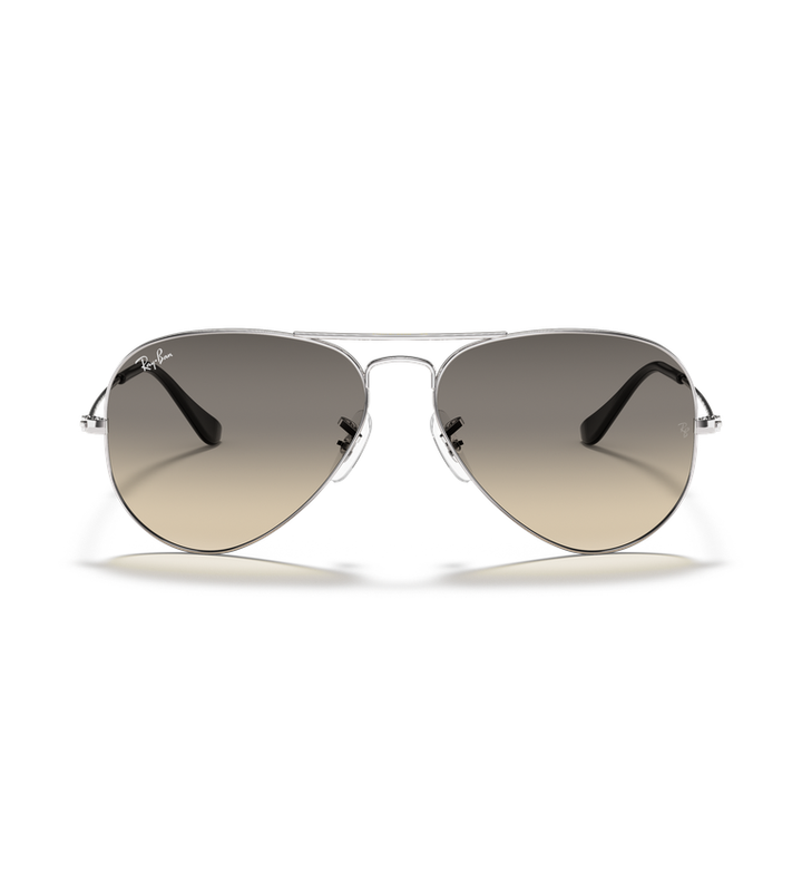 Ray-Ban Aviator Classic RB3025 occhiali da sole a goccia argento con lenti grigio sfumato - vista frontale