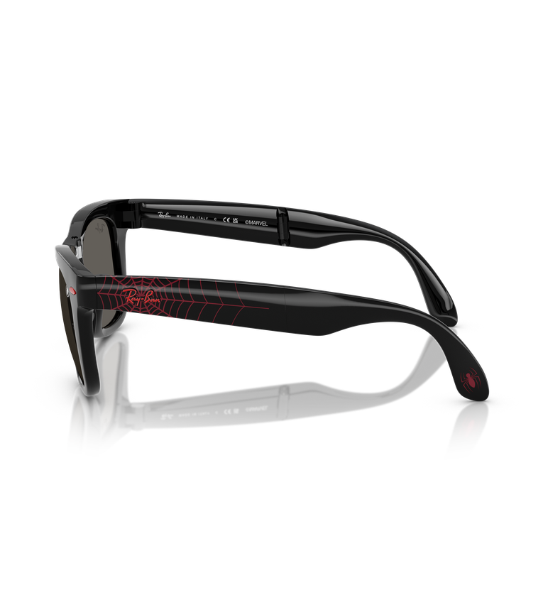 Ray-Ban Wayfarer Folding Classic RB4105 occhiali da sole squadrati nero lucido con lenti grigio scuro - vista laterale