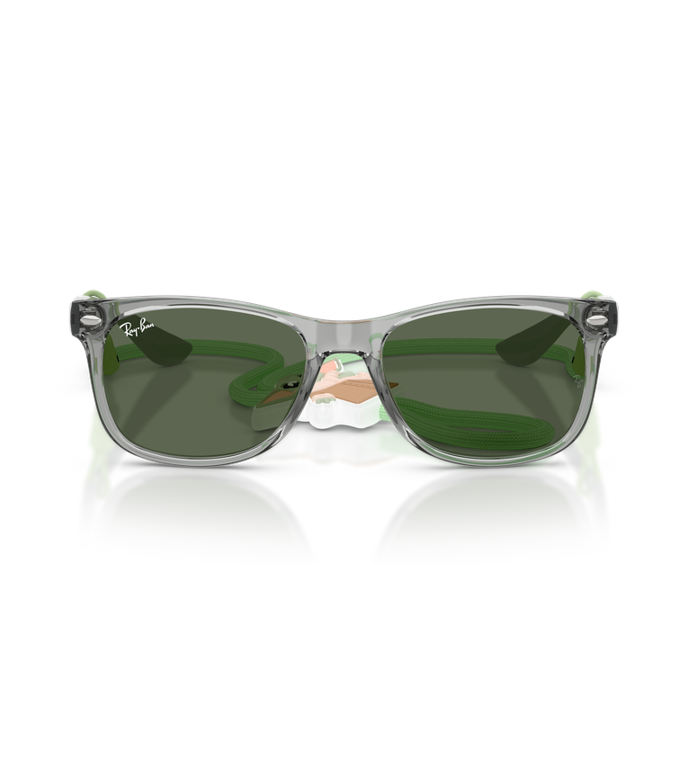 Ray-Ban New Wayfarer Junior - RJ9052S occhiali da sole grigio trasparente con lenti verde - vista frontale