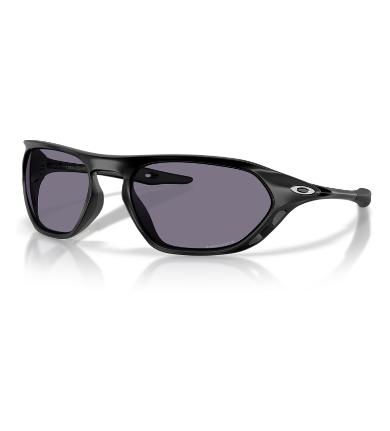 Oakley Cage Jacket OO9537 Nero Opaco / Prizm Grey - vista angolata