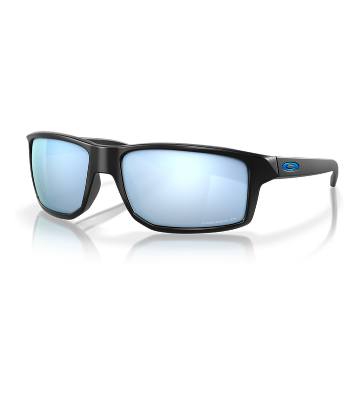 Oakley Gibston OO9449 Nero Opaco // Prizm Deep Water Polarizzata - vista angolata